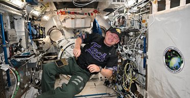 Астронавт, который почти год просидел в космосе, срочно уволился из NASA