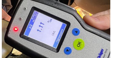 Алкотестер не выдержал: в Украине задержали "смертельно пьяного" водителя (фото)