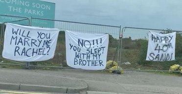 "Ти спиш із моїм братом": публічна пропозиція руки й серця обернулася ганьбою для чоловіка