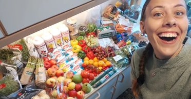 За весь 2024 год женщина потратила в магазинах менее 100 долларов: как ей это удалось