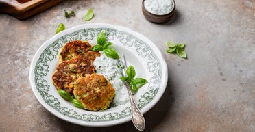 Оладьи из кабачков на сковороде: самый простой рецепт