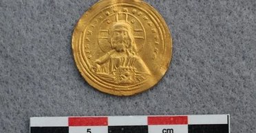 Спадщина Ярослава Мудрого. У Норвегії виявили 1000-річну монету з обличчям Ісуса (фото)