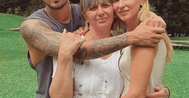 "Щоб на тебе ракета впала": співачка TAYANNA розповіла про брата, який живе в Москві (відео)