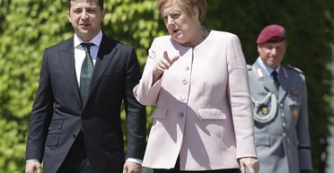 Зеленского прозондировали. Каких переговоров ждут Макрон и Меркель