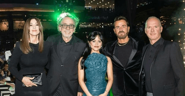 Моніка Беллуччі в компанії бойфренда Тіма Бертона представила їхній фільм (фото)