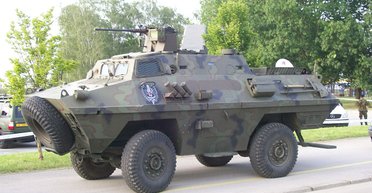 Поки США зволікали: Словенія таємно відправила в Україну бронемашини і безпілотники, — ЗМІ (фото)