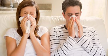 Чхати я хотів. Чи можна вакцинуватися від коронавірусу алергікам