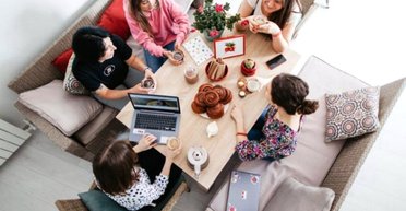 Сам собі бос. Що таке "бірюзова революція" і чи чекати її в Україні