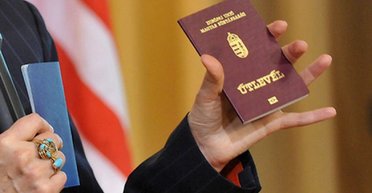 Паспортный стол раздора. Станет ли Украине легче, если из нее уедут венгры