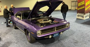 Раритет за $500 000: обнаружен культовый американский спорткар 70-х в новом состоянии (видео)