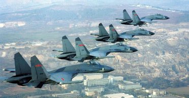 Куда перемещаются корабли и самолеты РФ: о последних изменениях в дислокации противника