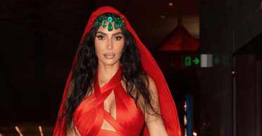 Кім Кардашʼян розкритикували за вбрання на весіллі індійських мільярдерів