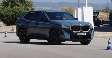 Новітній спортивний кросовер BMW провалив тест на керованість (відео)