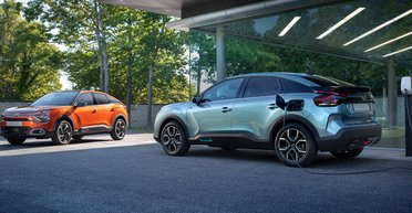 В Украине появился доступный французский электромобиль с запасом хода более 400 км (фото)