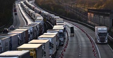 В очереди на границе со Словакией умер 35-летний украинский водитель (видео)