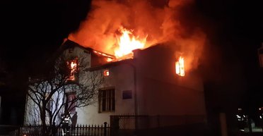 Атака дронів по Львівській області: горить музей Шухевича і гуртожиток у Дублянах (фото)