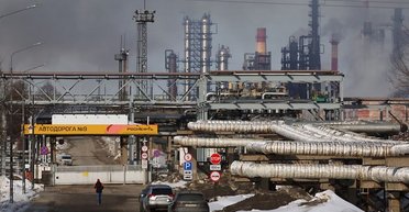 Удари України по НПЗ змусили Росію збільшити імпорт білоруського бензину, — ЗМІ