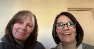 Сестри не знали про свою спорідненість і назвали дітей на честь одна одної (відео)