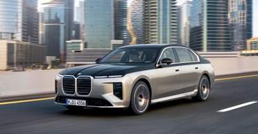 Потужніший двигун і нова передня частина: представлено покращений флагман BMW 7 Series (фото)