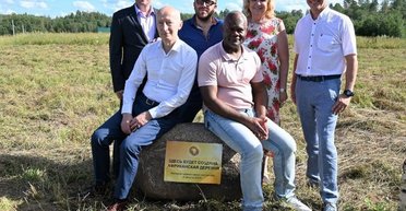 Будут пасти коров и выращивать картошку: в РФ строят деревни для мигрантов из Африки (фото)