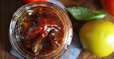Пикантно и необычно: как приготовить джем из помидоров