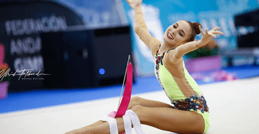 "И мысли такой не было": известная украинская гимнастка завершает карьеру из-за ошибки хирурга (фото)