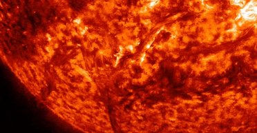 По Землі вдарить найсильніша сонячна буря за 165 років: учені назвали дати