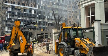 Удар по "Охматдиту": лікарі оперували поранених дітей у пошкоджених операційних (фото)