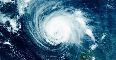 Даже самые мощные ураганы никогда не пересекают экватор: их удерживает невидимая сила