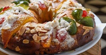 Португальський різдвяний Болу-Рей: пиріг королів із сюрпризом