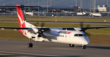 Кричала на пілота: жінка пропустила свій рейс і бігла за літаком (фото, відео)