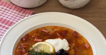 Ситна солянка на обід і до вечері: покроковий рецепт приготування