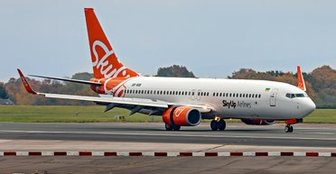 Заводят на посадку. Кому выгодно запретить полеты авиакомпании SkyUp