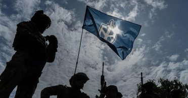 День России: добровольцы рассказали, почему не празднуют этот день