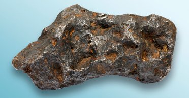 Метал із космосу може зробити революцію в електроніці — від iPhone до винищувачів