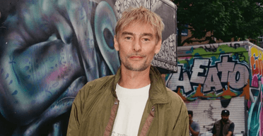 На Алана Бадоєва "накинулись" через провокаційну танцівницю у кліпі Макса Барських (відео)