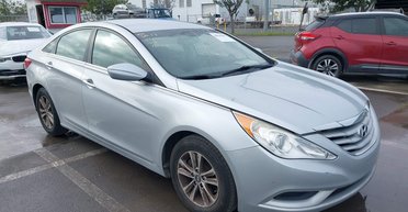 Почти даром: Hyundai Sonata продали в США всего за 25 долларов (фото)