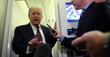 "Ми б по них ударили": Трамп заявив, що морських дронів не існує (відео)