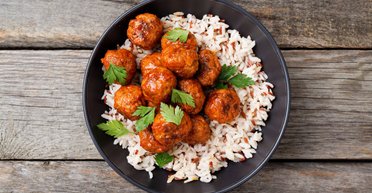 Ужин с азиатским акцентом за 10 минут: тайские митболы по рецепту Гордона Рамзи (видео)