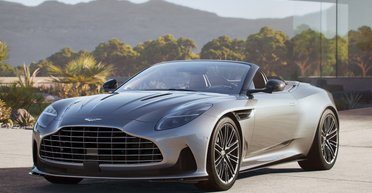 Розкішний інтер'єр і 680 сил: представлено новий кабріолет Aston Martin (відео)