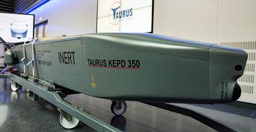 Долетят Taurus и Длинный Нептун. Топ-10 целей на территории РФ в радиусе до 1000 км от Украины