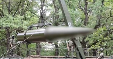 Ядерные учения в РФ: Минобороны показало "специальные боеприпасы" для "Искандера" (видео)