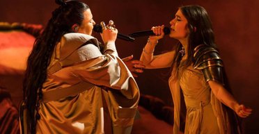 "Це скеля". Стилісти розібрали образи alyona alyona та Jerry Heil на "Євробаченні 2024"