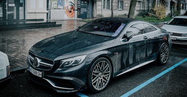 В Киеве засветился очень редкий 850-сильный спорткар Mercedes Brabus (фото)