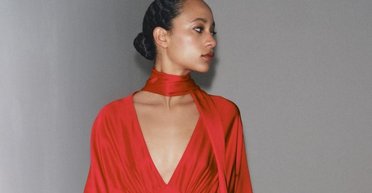 Что носят модницы этой осенью: цвета, которые сделают ваш образ роскошным (фото)