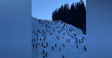 "Не смогли спуститься со склона": толпа пьяных лыжников заблокировала курорт (видео)
