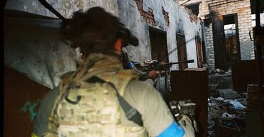 8 против 70: фотограф из Ирландии рассказал, как побывал на передовой с ВСУ