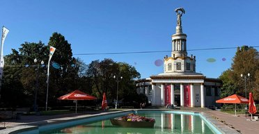 На ВДНХ восстановили бассейн, который был заброшенным более 10 лет (фото)