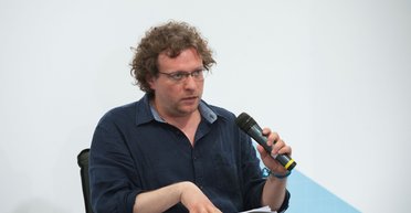 Украина балансирует между цинизмом и надеждой, — Питер Померанцев