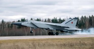 ПКС РФ отримали перші модернізовані винищувачі МіГ-31БМ: що відомо про машини